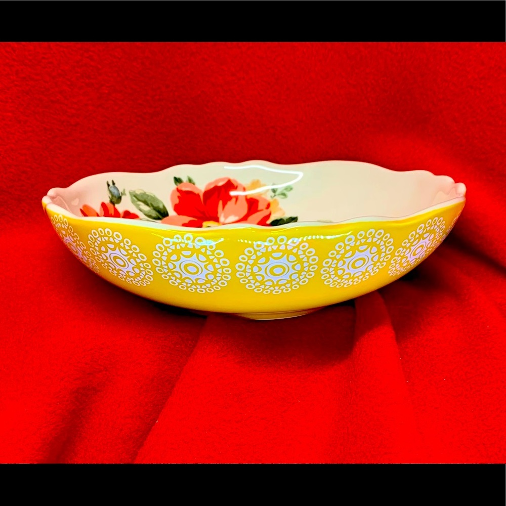 The Pioneer Woman 7.5” Yellow Pasta Bowl